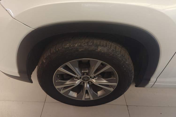 Used Toyota Highlander 2021 2.0T Four-Wheel Drive Elite Edition 7-Seater
