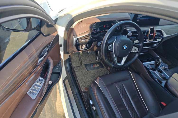 Used BMW 5 Series New Energy 2020 Mileage Upgrade Version 530Le Luxury Package
