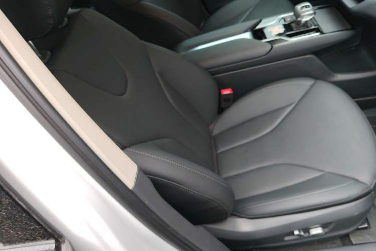 Used Hongqi E-QM5 2023 620km PLUS
