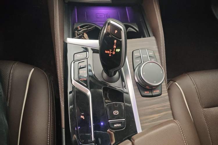 Used BMW 5 Series 2022 Second Facelift 530Li Leading Edition Luxury Package
