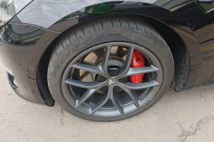 Used Tesla Model 3 2021 Revised Version II – Performance High-Performance All-Wheel-Drive Edition
