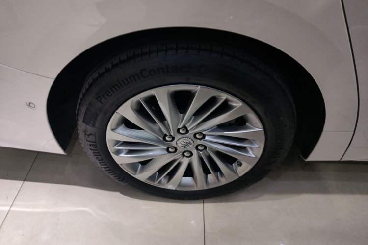 Used Buick Century 2023 2.0T Six-Seater Yinshi Edition
