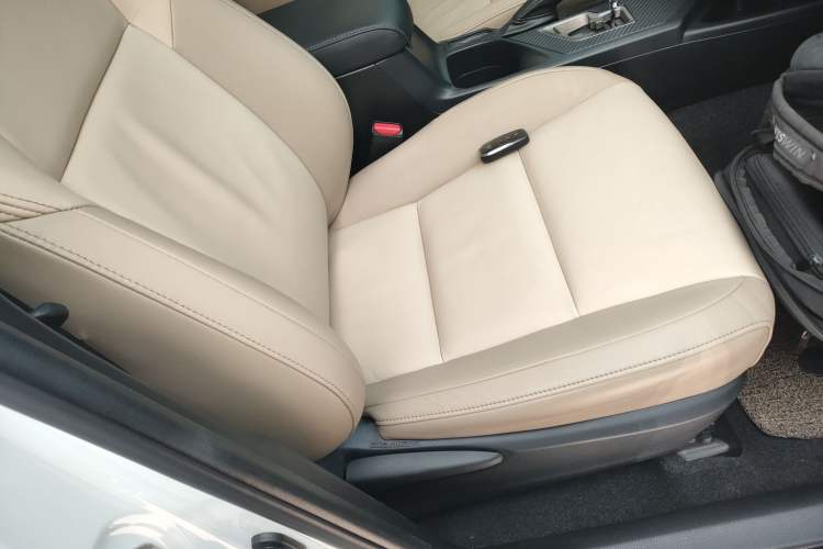 Used Toyota RAV4 2015 2.5L Automatic 4x4 Prestige Edition
