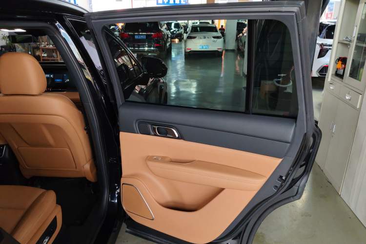 Used Li Auto ONE 2021 Extended-Range 6-Seater Version
