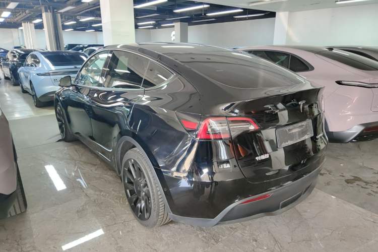 Used Tesla Model Y 2021 Long-Range All-Wheel-Drive Version 3D7
