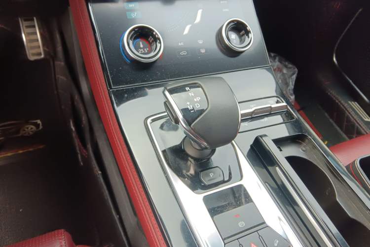 Used JETOUR X70 2021 Zhuge 1.6T DCT Junshi 5-seater
