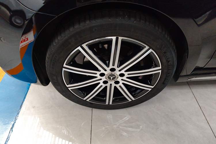 Used Mercedes-Benz V-Class 2021 V 260 L Long-wheelbase Luxury Edition