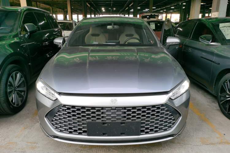 Used BYD Qin PLUS 2024 HONOR Edition DM-i 55KM Leading Model
