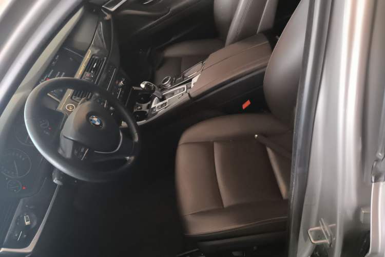 Used BMW 5 Series 2014 525Li Luxury Design Package
