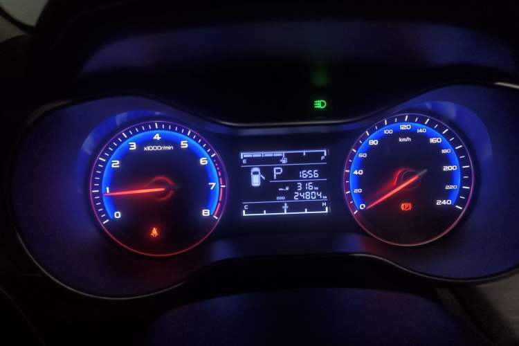 Used Geely Auto Vision 2019 Upgraded Model 1.5L CVT Luxury Version China VI Standard
