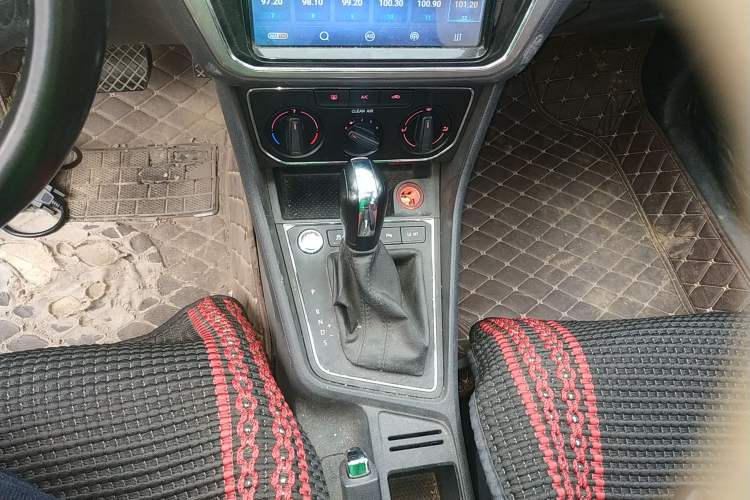 Used Volkswagen Lavida 2017 1.6L Automatic Comfort Edition