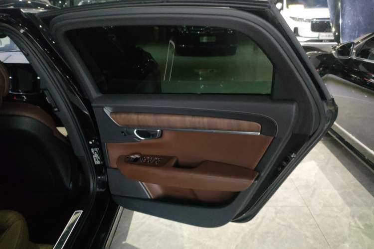 Used Volvo S90 2024 B5 Zhiyuan Luxury Edition
