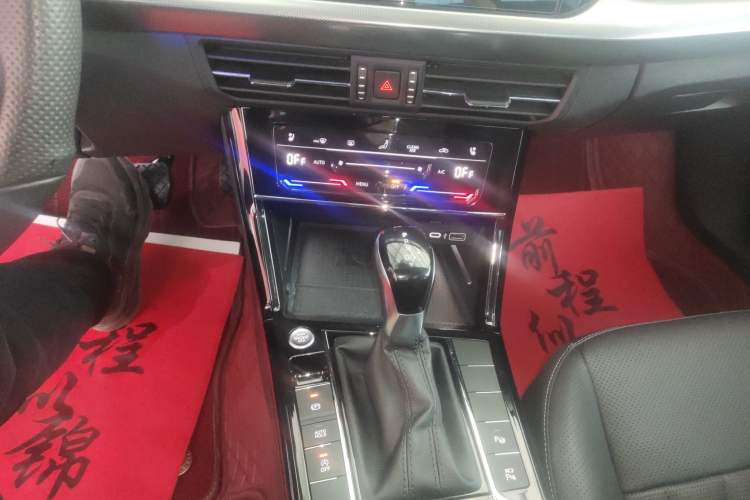 Used Volkswagen Passat 2023 330TSI Starry Luxury Edition
