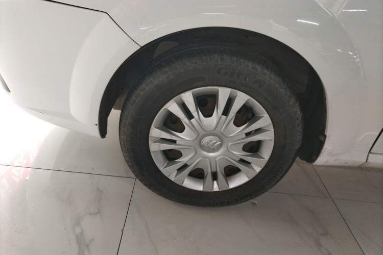 Used Buick Excelle 2015 1.5L Manual Classic Trim
