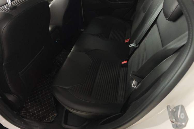 Used Ford Focus 2018 Hatchback Classic 1.6L Automatic Trendy SmartDrive Edition