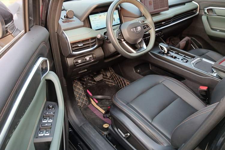 Used Geely Auto Haoyue L 2023 2.0T DCT Prestige Edition