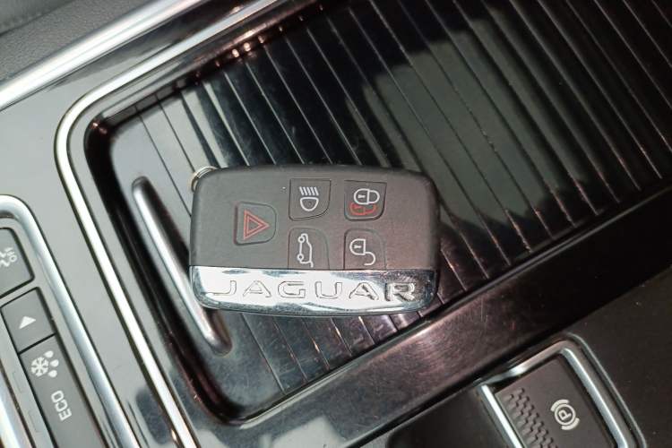 Used Jaguar XFL 2018 XFL 2.0T 200PS Elite Edition