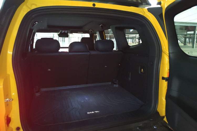 Used  G318 2025 Worry-Free Cross-Country Edition Four-Wheel Drive Distant Mountains Version
