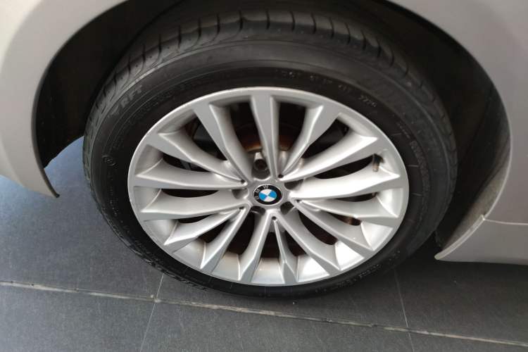 Used BMW 5 Series 2018 530Li Leading Edition Luxury Package
