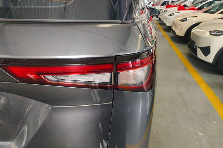 Used Wuling Jiachen 2022 1.5T Manual Light Enjoyment Dynamic Version