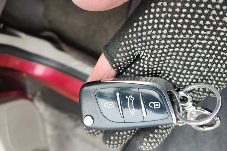 Used Changan Alsvin V3 2015 1.4L Manual Meiruan Model China V Standard
