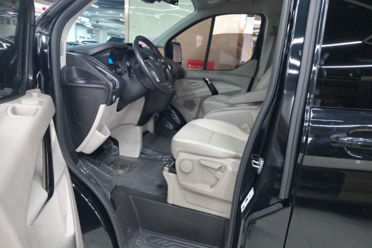 Used Ford Tourneo Custom 2020 2.0T Automatic Elite Edition China VI Standard
