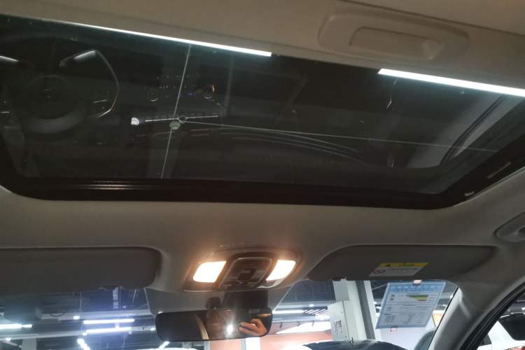 Used Hyundai Elantra 2023 1.5L CVT LUX Prestige Edition
