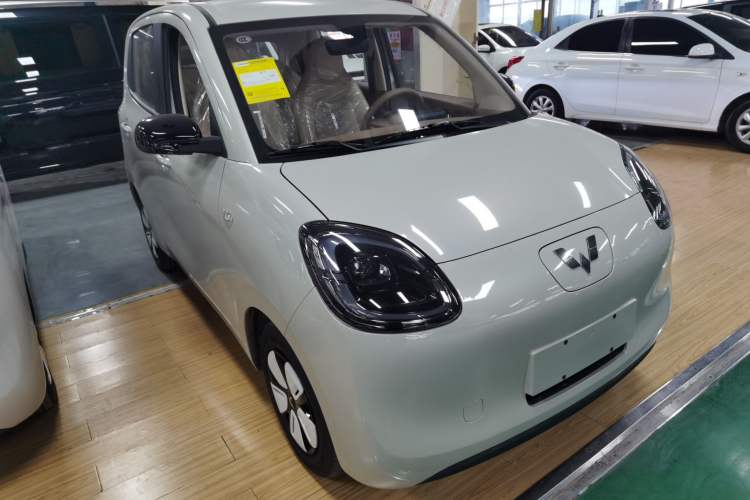 Used Wuling Hongguang MINIEV 2025 Four-Door Version Advanced Edition
