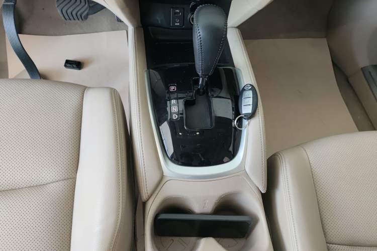 Used Nissan X-Trail 2015 2.0L CVT Comfort MAX Edition 2WD
