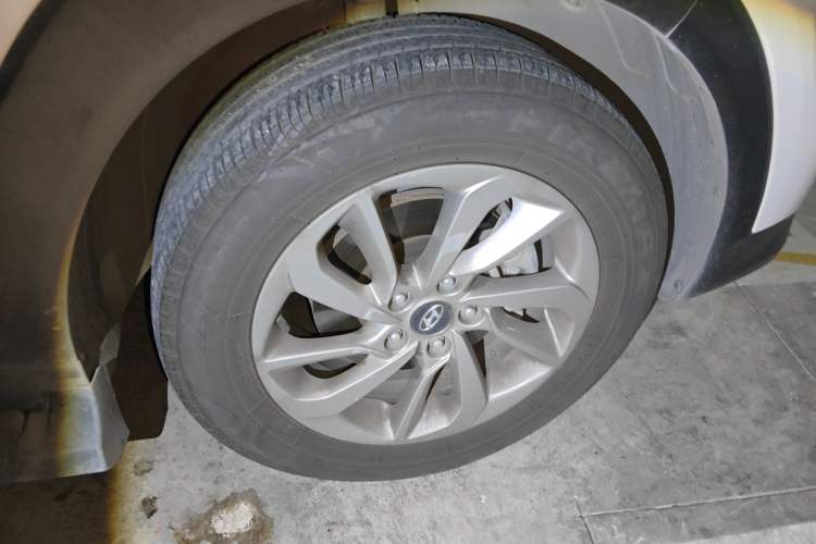 Used Hyundai Tucson 2015 1.6T Dual-Clutch Two-Wheel-Drive Smart Model
