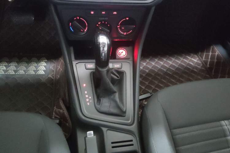 Used Volkswagen Lavida 2019 Lavida Start 1.5L Automatic Trendy Version China VI Standard
