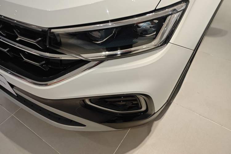 Used Volkswagen Tayron 2023 300TSI Two-Wheel-Drive Luxury Plus Advanced Edition
