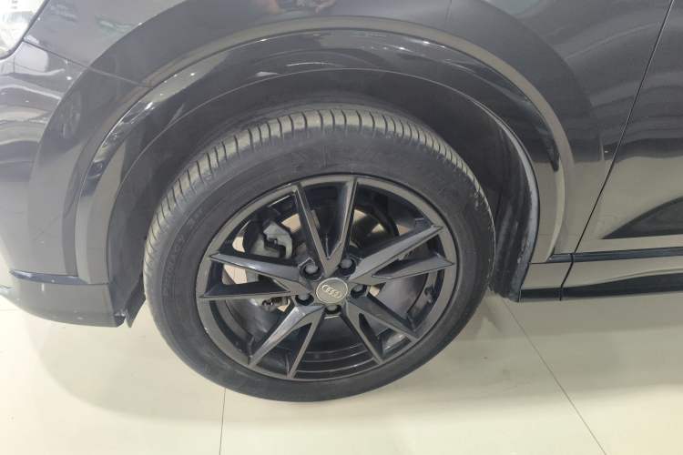 Used Audi Q2L 2018 35 TFSI Launch Exclusive Edition China V