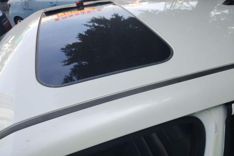 Used Infiniti ESQ 2014 1.6L Spontaneous Edition
