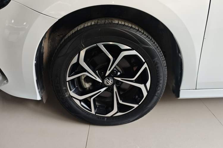 Used MG 5 2023 180 DVVT CVT Luxury Edition
