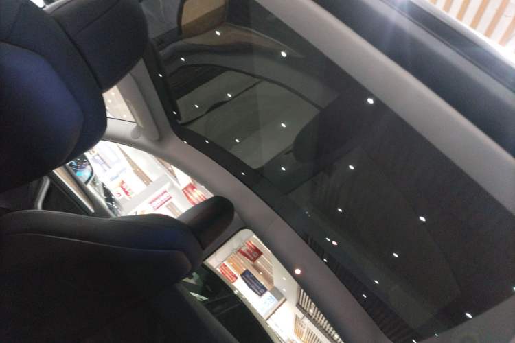 Used Tesla Model Y 2022 Rear-Wheel-Drive Version
