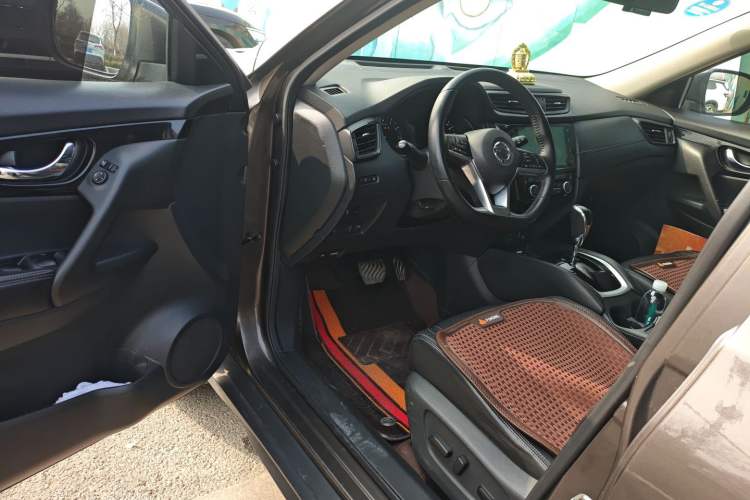 Used Nissan X-Trail 2019 2.0L CVT Smart Connect Comfort Edition 2WD
