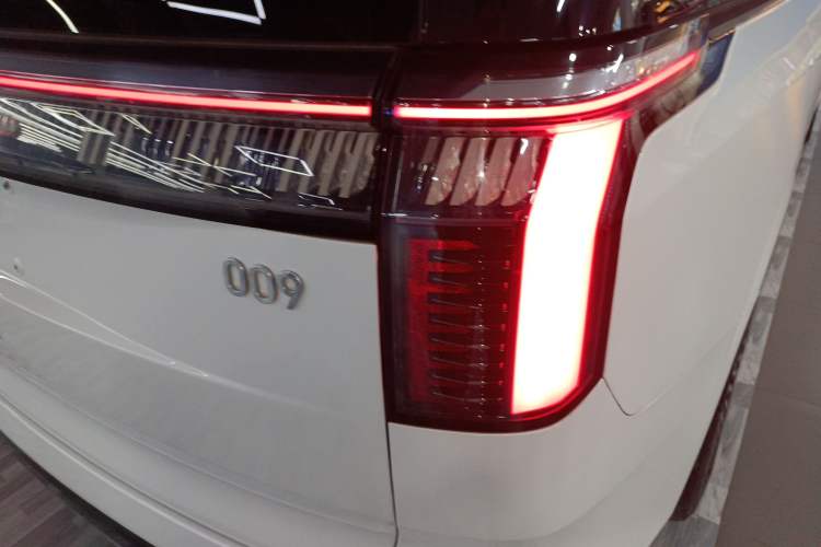 Used Zeekr 009 2022 ME Edition
