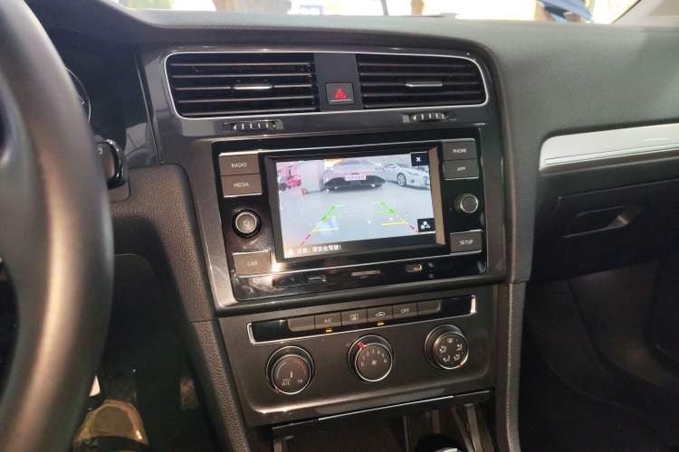 Used Volkswagen Golf 2018 230TSI Automatic Comfort Model
