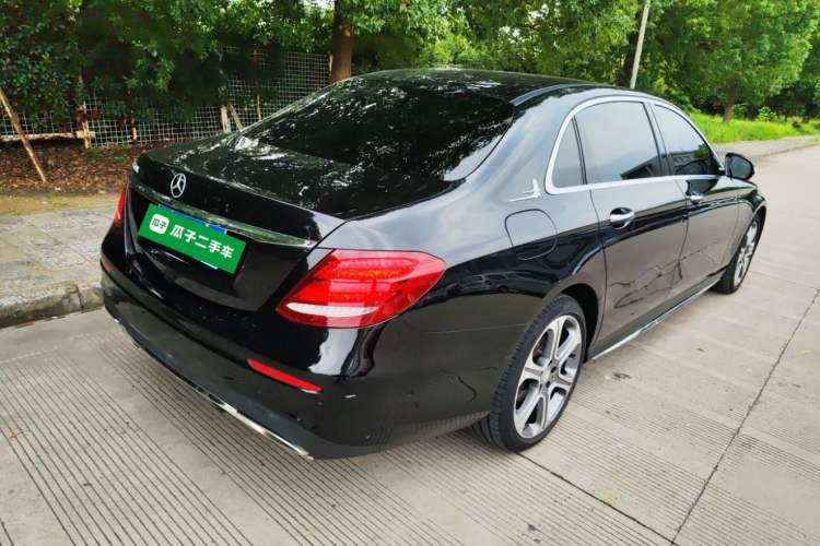 Used Mercedes-Benz E-Class 2017 E 300 L Sporty and Stylish Model
