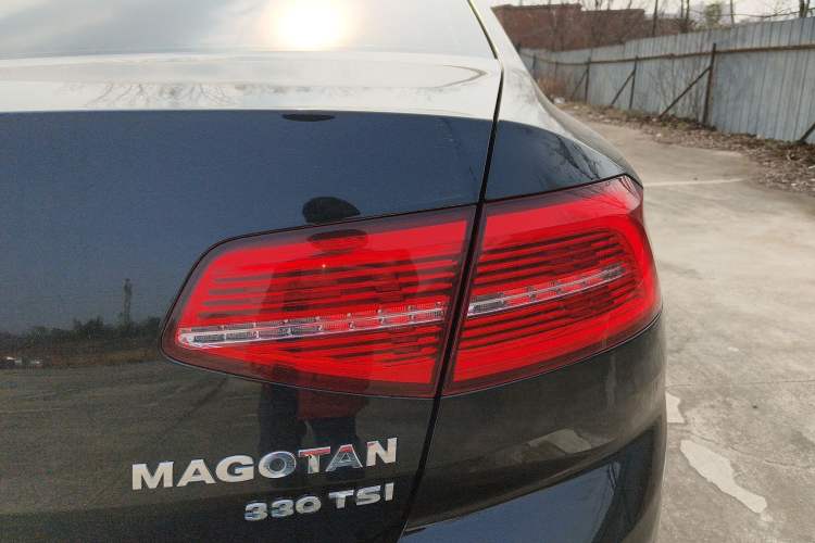 Used Volkswagen Magotan 2018 330TSI DSG Advanced Model
