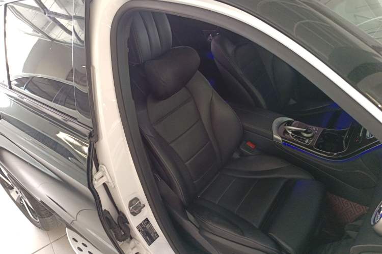 Used Mercedes-Benz GLC 2019 Facelift GLC 260 L 4MATIC Luxury Model
