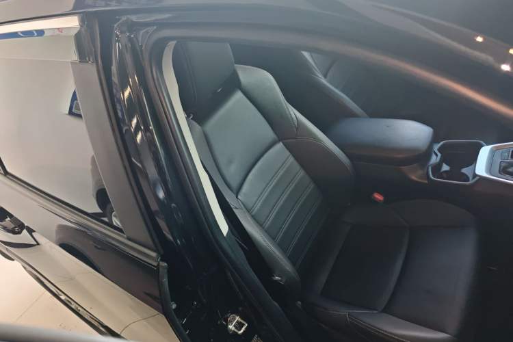 Used Toyota Wildlander 2020 Dual-Engine 2.5L E-CVT Two-Wheel Drive Luxury Edition
