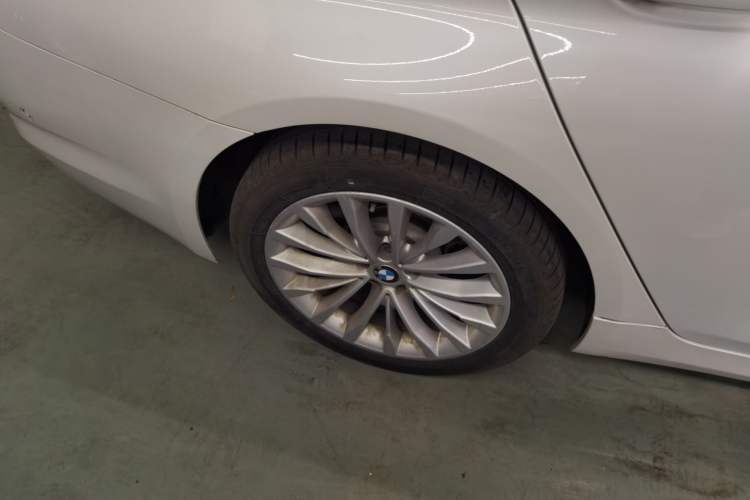 Used BMW 5 Series 2019 530Li Leading Model Luxury Package
