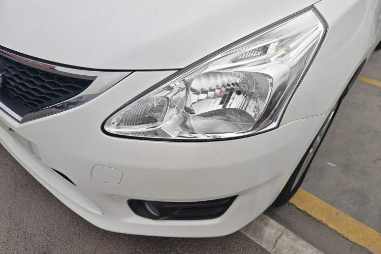 Used Nissan Tiida 2011 1.6L Manual Comfort Version

