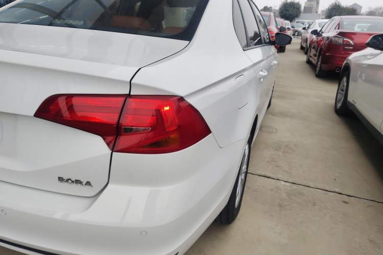 Used Volkswagen Bora 2017 1.6L Automatic Fashion Model