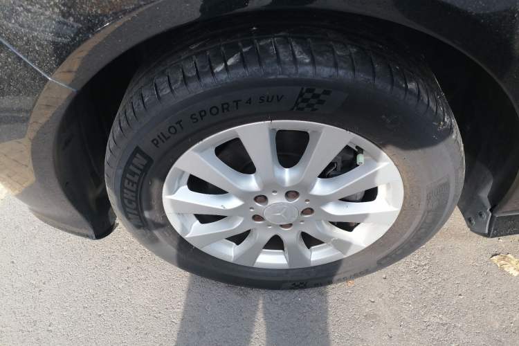 Used Mercedes-Benz R-Class 2011 R 300 L Luxury Model