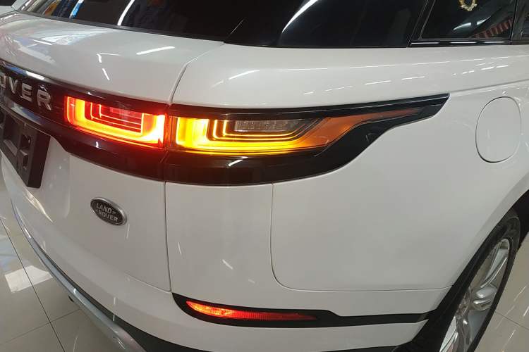 Used Land Rover Range Rover Velar 2022 250 PS Sparkling Heritage Edition
