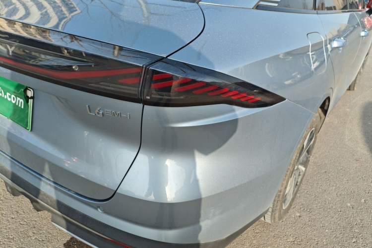 Used  L6 2025 EM-i 140km Starship Edition
