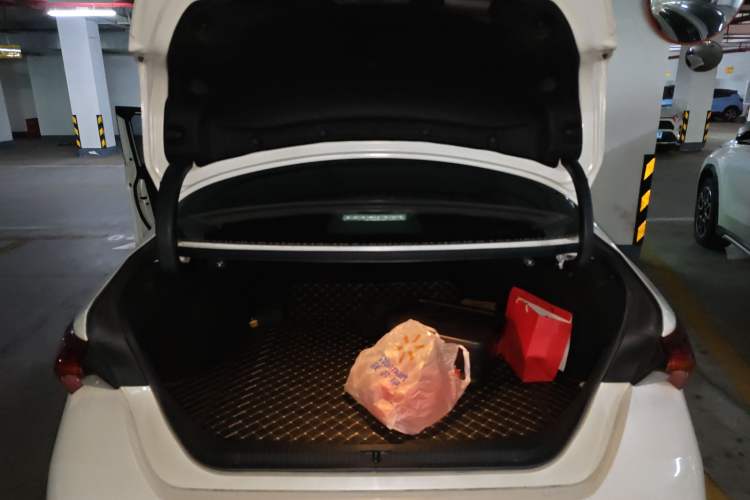 Used Toyota Avalon 2019 2.0L Luxury Edition China VI Standard
